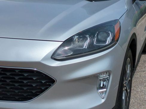 Used 2020 Ford Escape SEL FWD image 11