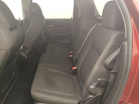 Used 2015 GMC Acadia SLE image 18