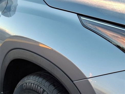 Certified 2022 Toyota Highlander LE image 10