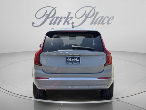 Used 2026 Volvo XC90 B6 Ultra AWD/4WD image 4