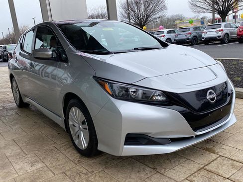 Certified 2023 Nissan Leaf S FWD image 3