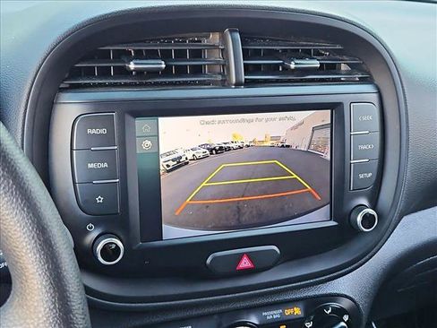 Used 2024 Kia Soul LX w/ Option Group 015 FWD image 13