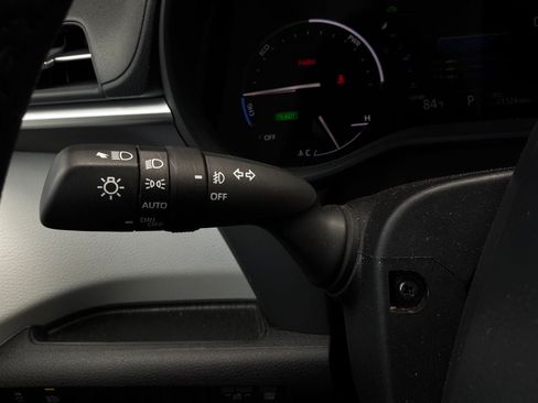Used 2026 Toyota Sienna XLE FWD image 42