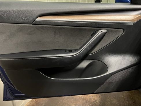 Used 2023 Tesla Model 3 Standard Range image 12