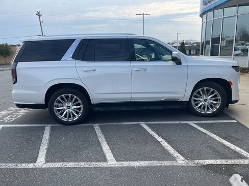 Used 2021 Cadillac Escalade Premium Luxury w/ Driver Assist Tech Package image 4
