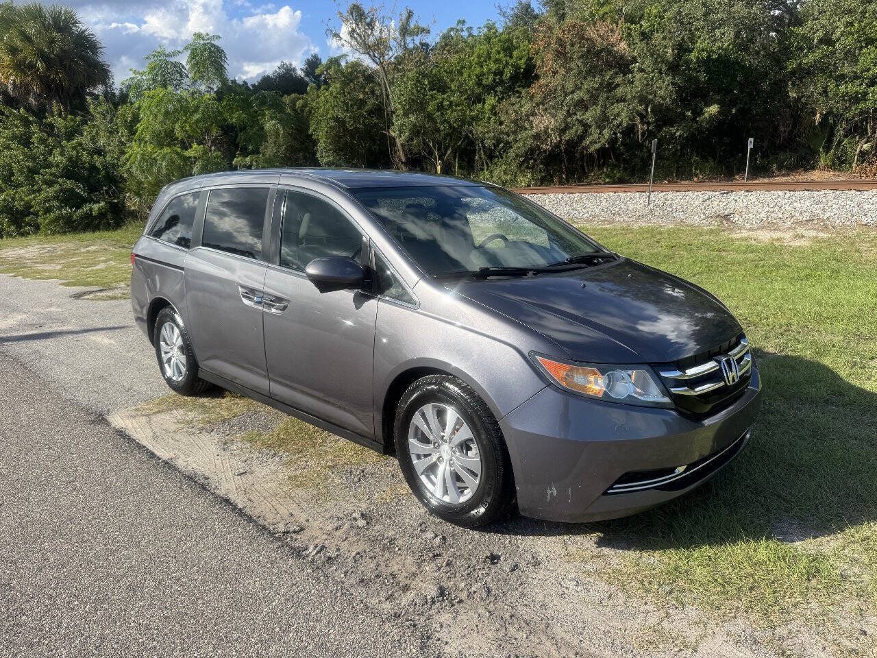 Used 2015 Honda Odyssey EX image 2