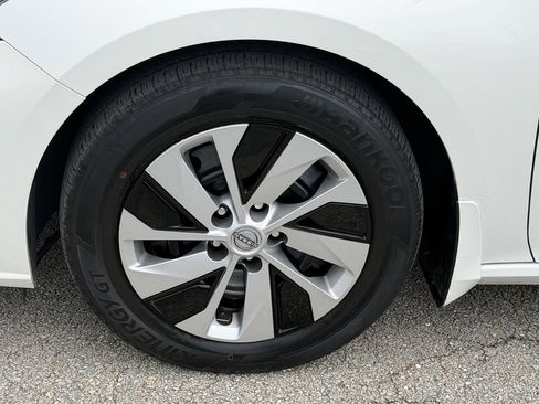 Used 2023 Nissan Altima 2.5 S FWD image 10