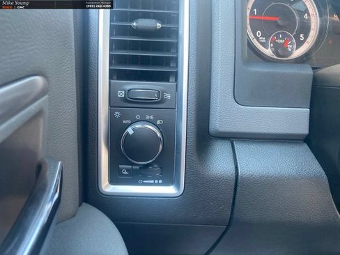 Used 2016 RAM 2500 SLT AWD/4WD image 25