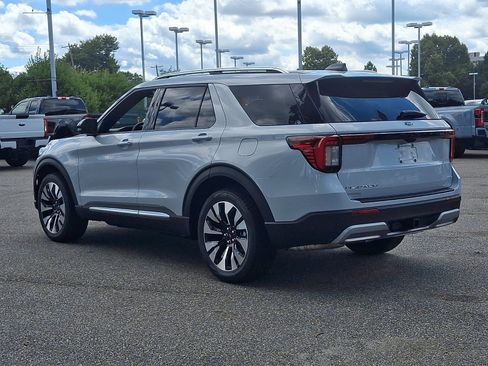 New 2026 Ford Explorer Platinum AWD/4WD image 3