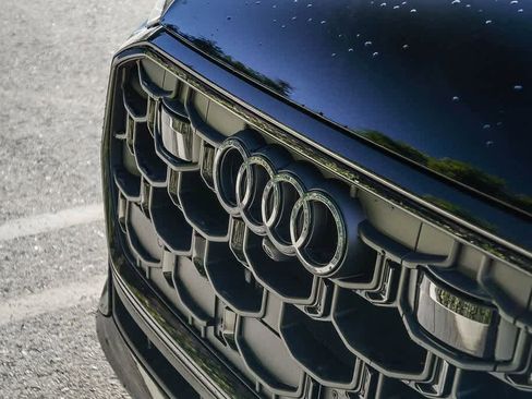 New 2026 Audi SQ8 Prestige image 9