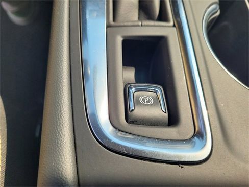 Certified 2024 Chevrolet Equinox LT image 23