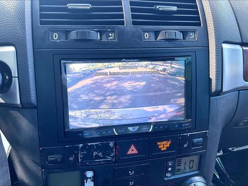 Used 2006 Volkswagen Touareg V8 AWD/4WD image 31