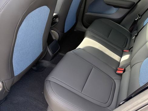 New 2026 Volvo EX30 Plus w/ Protection Package Premier image 19