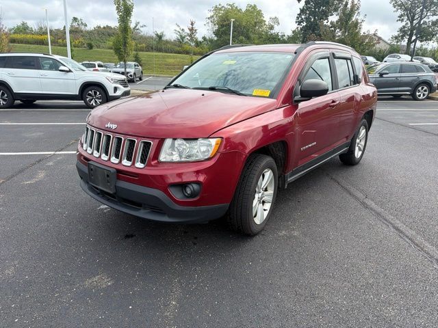 Used 2013 Jeep Compass Sport FWD image 29