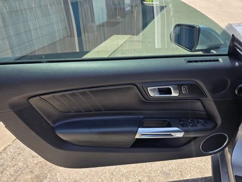 Used 2020 Ford Mustang Premium RWD image 11
