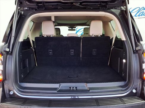 Used 2024 Ford Expedition Max Limited image 10