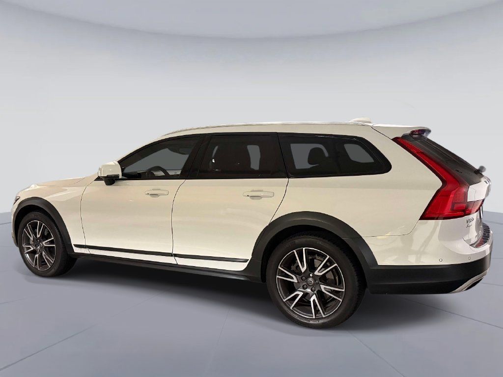 Used 2017 Volvo V90 T6 Cross Country AWD/4WD image 4