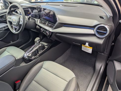 New 2026 Chevrolet Trax LT w/ Driver Confidence Package FWD image 14