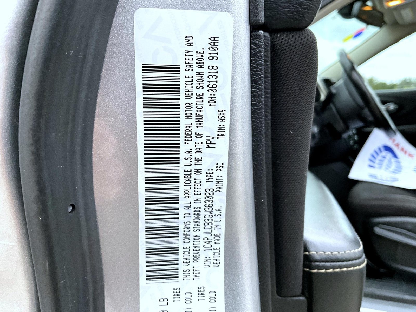 Used 2016 Jeep Cherokee Latitude w/ Cold Weather Group FWD image 26
