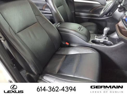 Used 2014 Toyota Highlander XLE AWD/4WD image 27