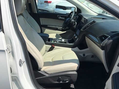 Used 2022 Ford Edge Titanium AWD/4WD image 17