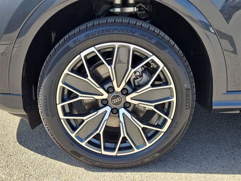 Certified 2025 Audi Q5 Premium Plus w/ Premium Plus image 11