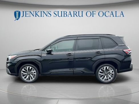 Used 2025 Subaru Forester Touring AWD/4WD image 6