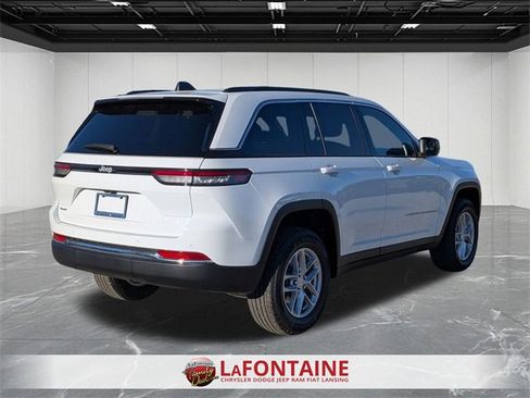 New 2025 Jeep Grand Cherokee Laredo X w/ Luxury Tech Group I image 5