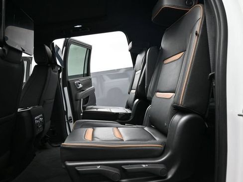 Used 2021 GMC Yukon XL AT4 w/ Rear Media and Nav Package AWD/4WD image 16