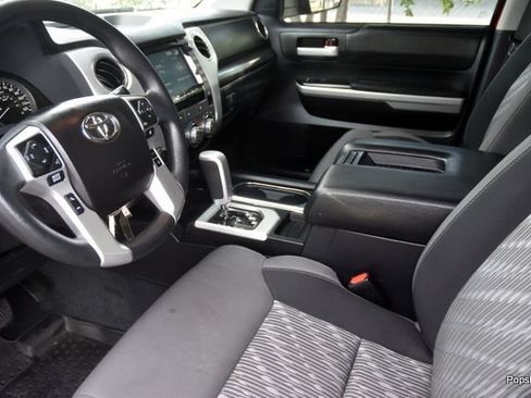 Used 2021 Toyota Tundra SR5 w/ SR5 Upgrade Package AWD/4WD image 10