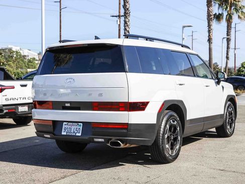 Used 2025 Hyundai Santa Fe SEL FWD image 6