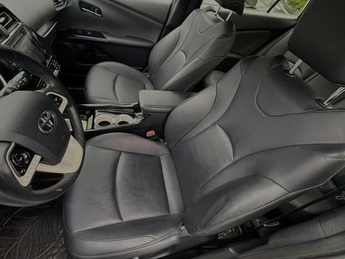 Used 2016 Toyota Prius Four w/ Protection Package FWD image 12