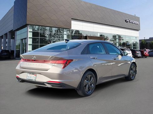 Certified 2023 Hyundai Elantra SEL w/ Cargo Package image 2