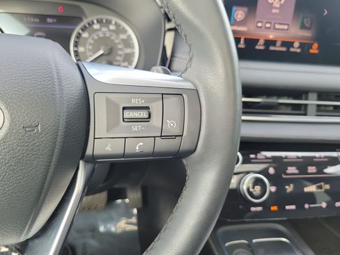Used 2025 INFINITI QX60 Pure AWD/4WD image 22