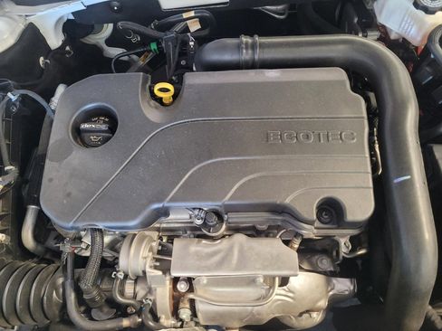 Used 2023 Chevrolet Malibu LT FWD image 30