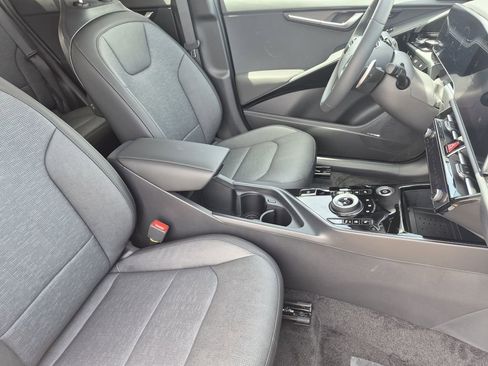 New 2026 Kia Niro Wave w/ Wave Preserve Package FWD image 15