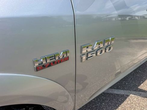 Used 2015 RAM 1500 Laramie w/ Convenience Group AWD/4WD image 9