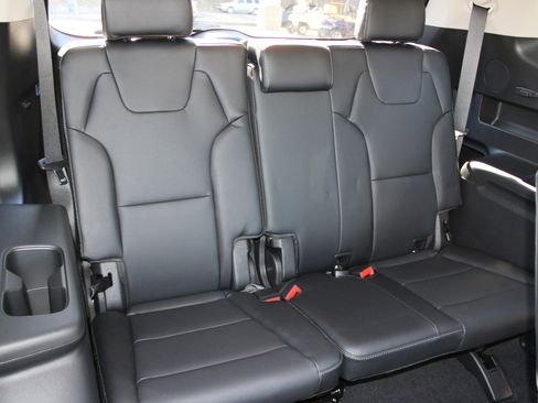 Used 2024 Kia Telluride S image 15