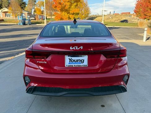 Used 2024 Kia Forte LXS image 9