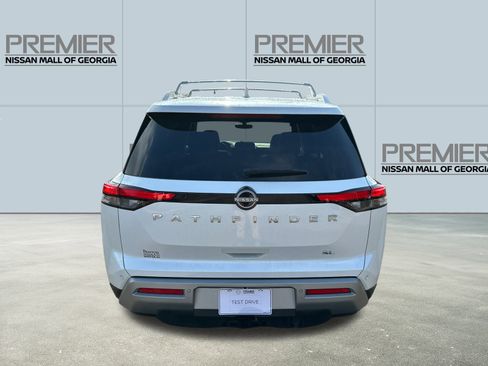 New 2025 Nissan Pathfinder SL w/ SL Premium Package image 6