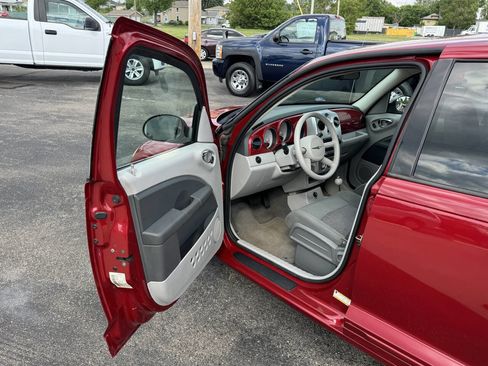 Used 2006 Chrysler PT Cruiser Touring FWD image 13