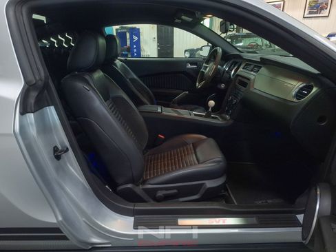 Used 2012 Ford Mustang Shelby GT500 RWD image 38
