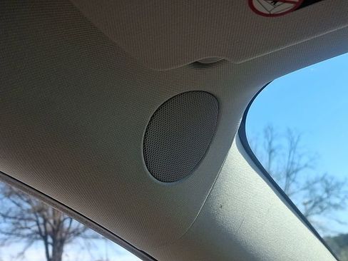 Used 2023 Tesla Model 3 Standard Range image 28