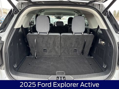 Used 2025 Ford Explorer Active image 17
