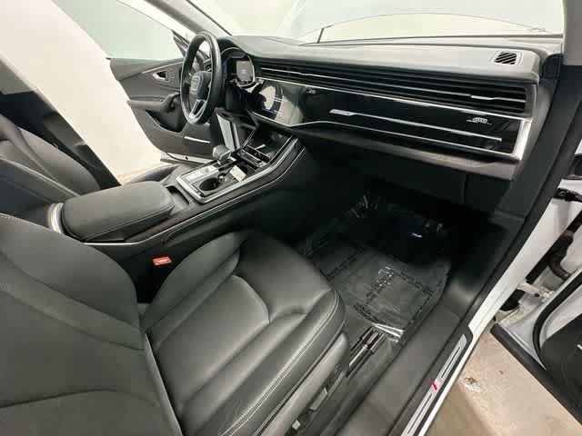 Used 2022 Audi Q8 Prestige AWD/4WD image 23