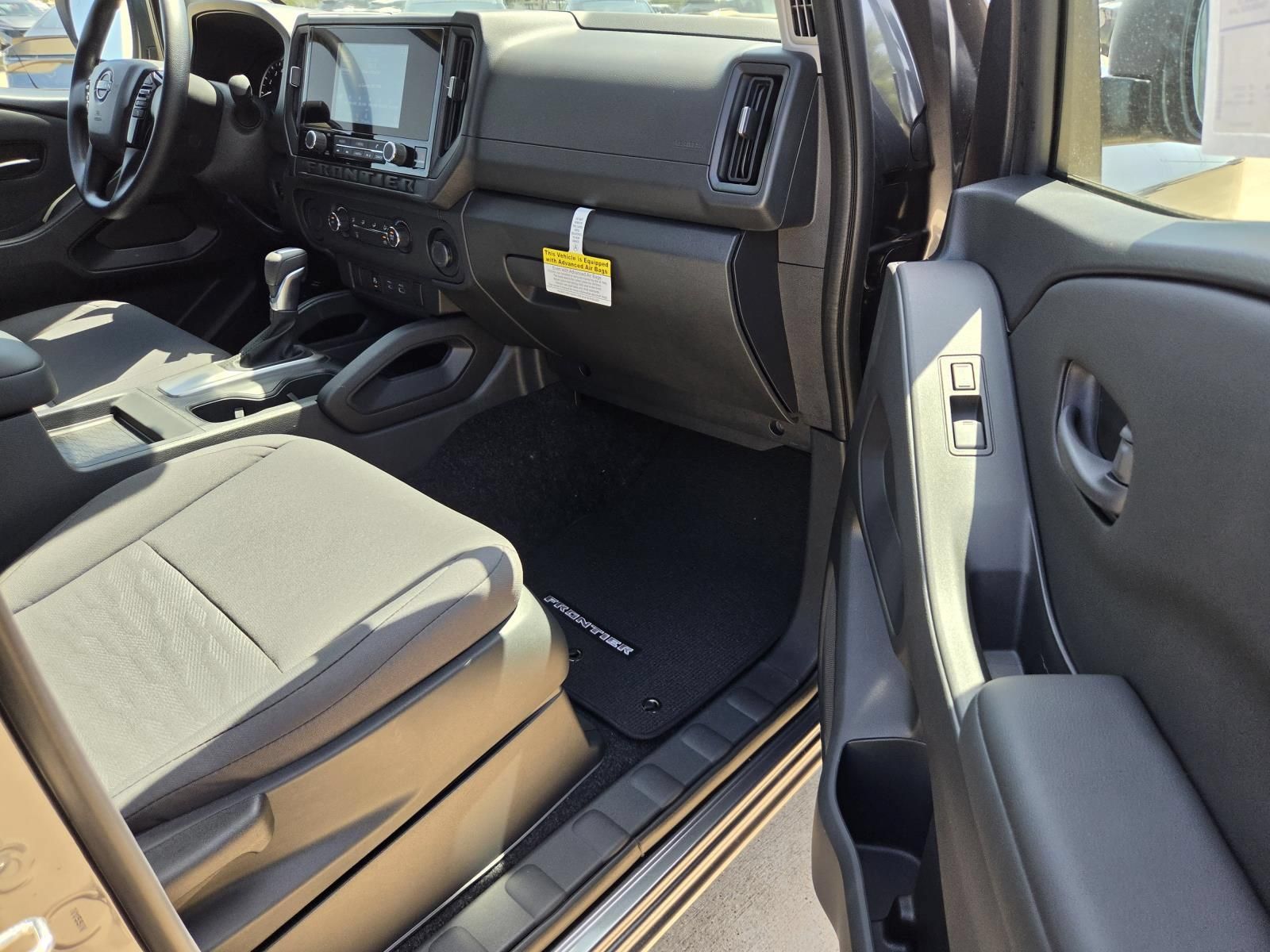 New 2027 Nissan Frontier S w/ Tow Package RWD image 11