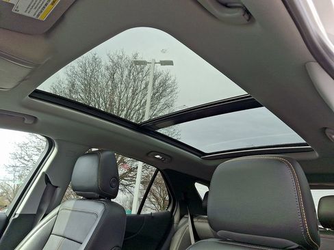 Used 2022 Chevrolet Equinox Premier image 14