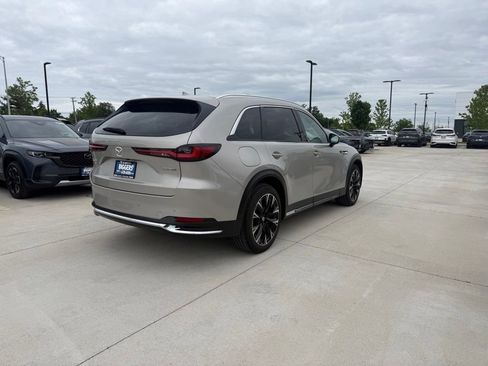 Used 2024 MAZDA CX-90 Plug-In Hybrid w/ Premium Plus AWD/4WD image 10