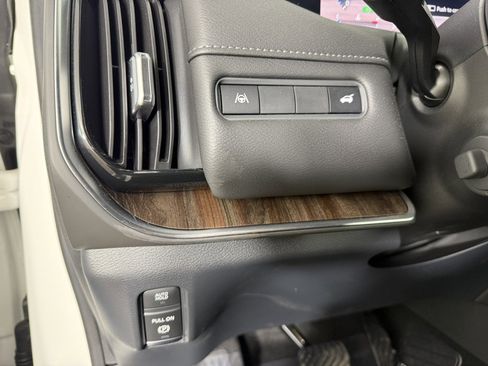 Used 2026 Nissan Armada SL w/ Captain's Chari Seat Package AWD/4WD image 24