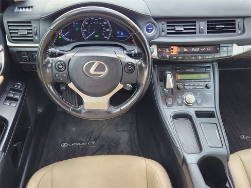 Used 2014 Lexus CT 200h image 27